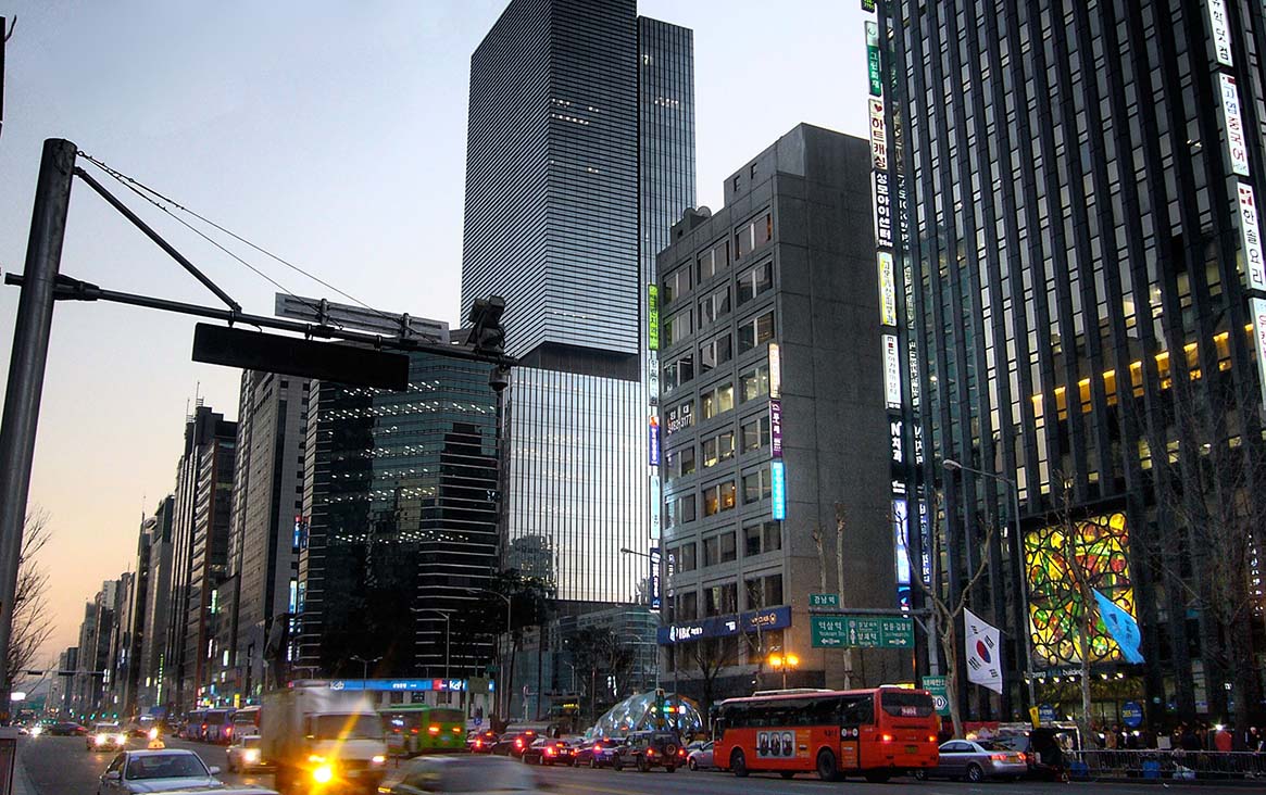 Seoul: The Fashion Capital – Exploring Shopping Deals and Fashion Trends