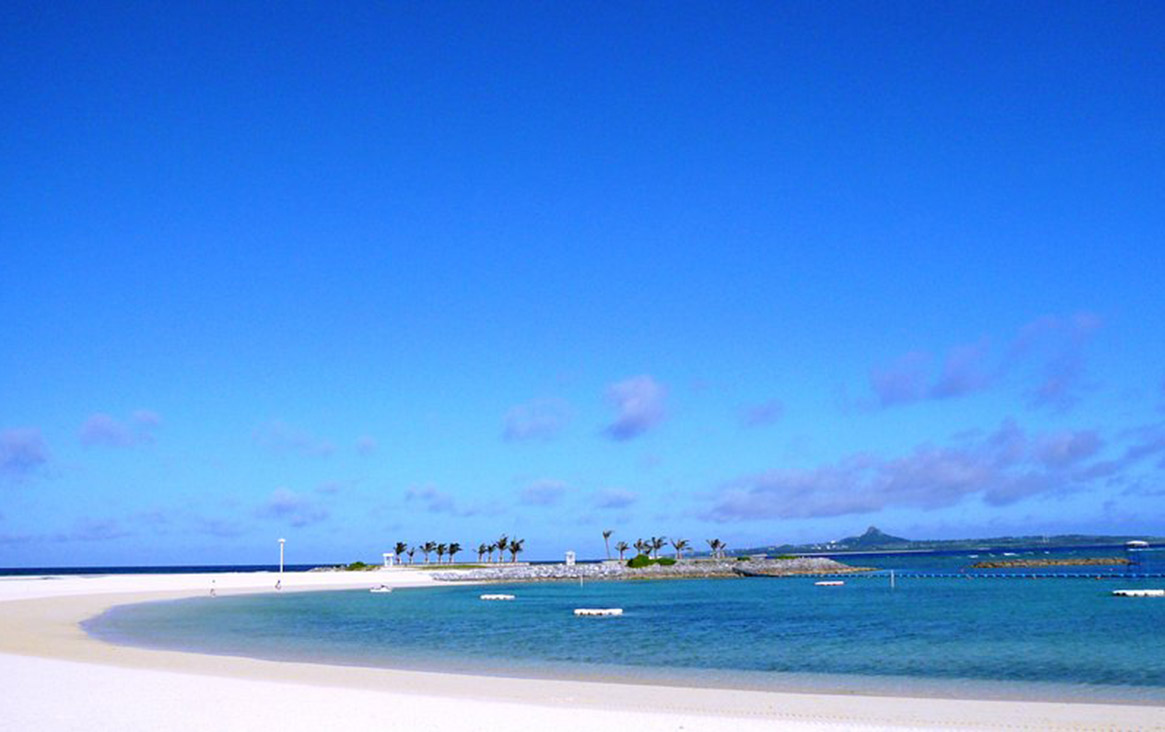 Okinawa Must-Visit Attractions: Beaches, Castles, and Hidden Gems