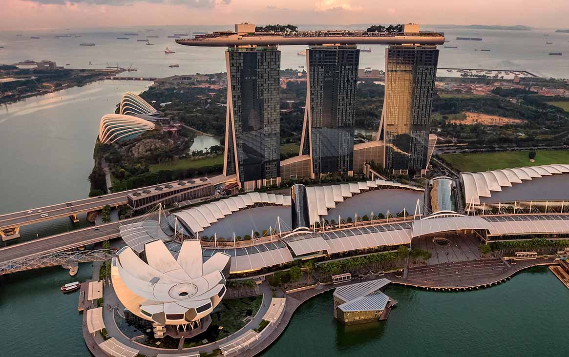 Essential Tips for First-Time Visitors to Singapore