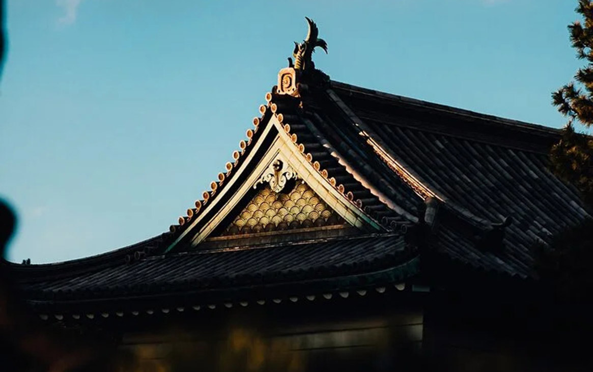 Tokyo’s History and Culture: Exploring Asakusa, the Imperial Palace, and Traditional Neighborhoods