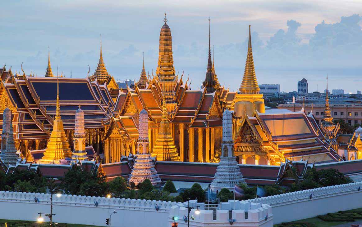 Bangkok’s Top 10 Must-Visit Landmarks: Temples, Palaces, and Modern Marvels
